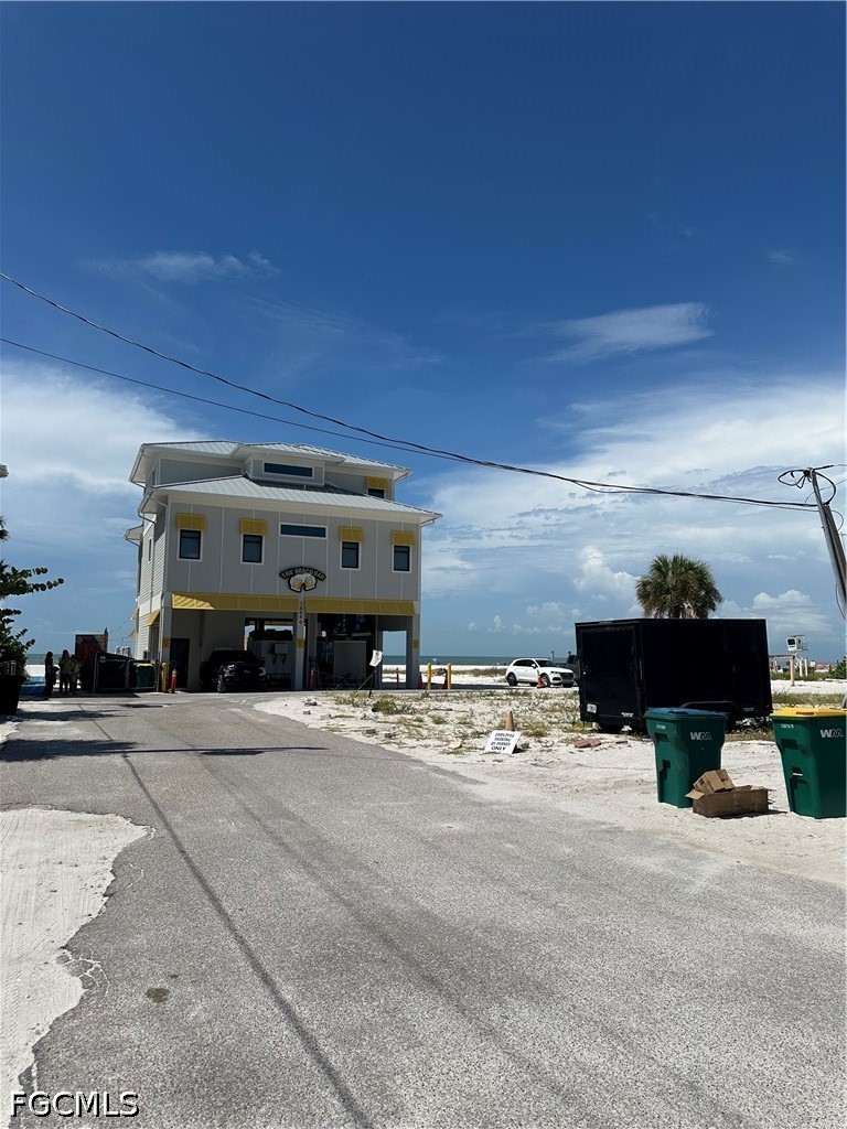 1698  Estero Boulevard