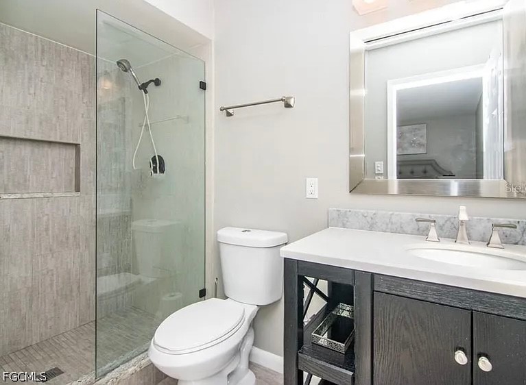 204 S Occident Street, Apt 1