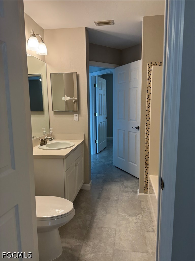 3716 SW 15th Place