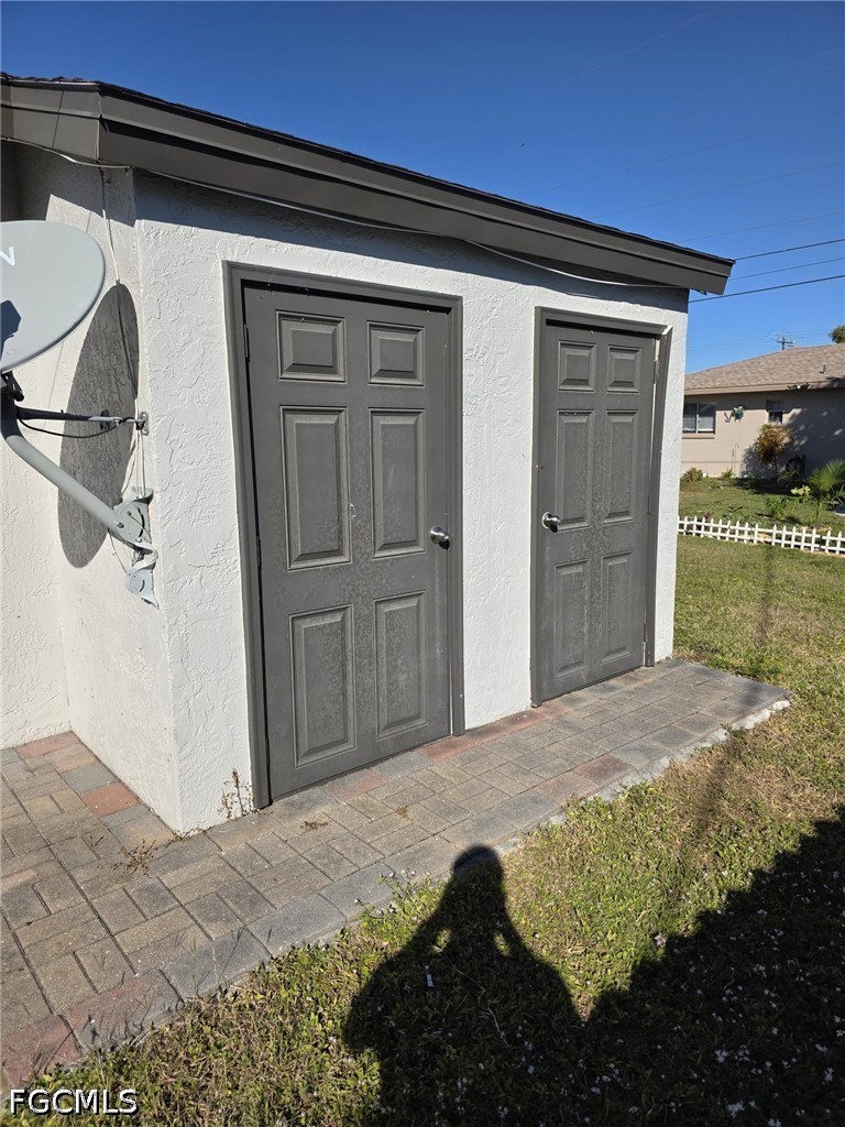 112 SW 35th Terrace