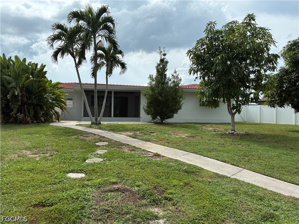 3709 SE 17th Place