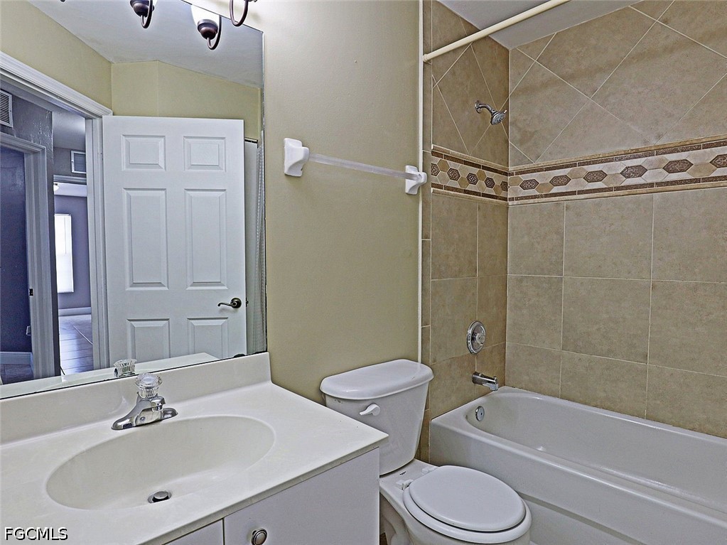 3605  Cedar Oak Drive, Apt 107