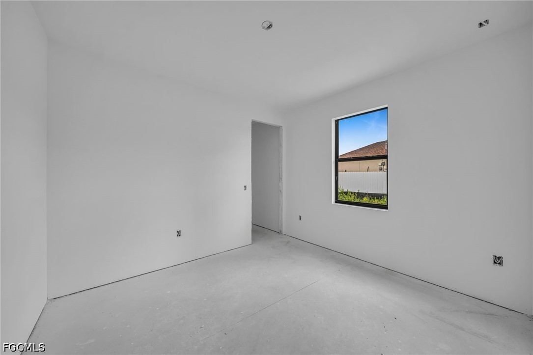 513 NE 15th Terrace