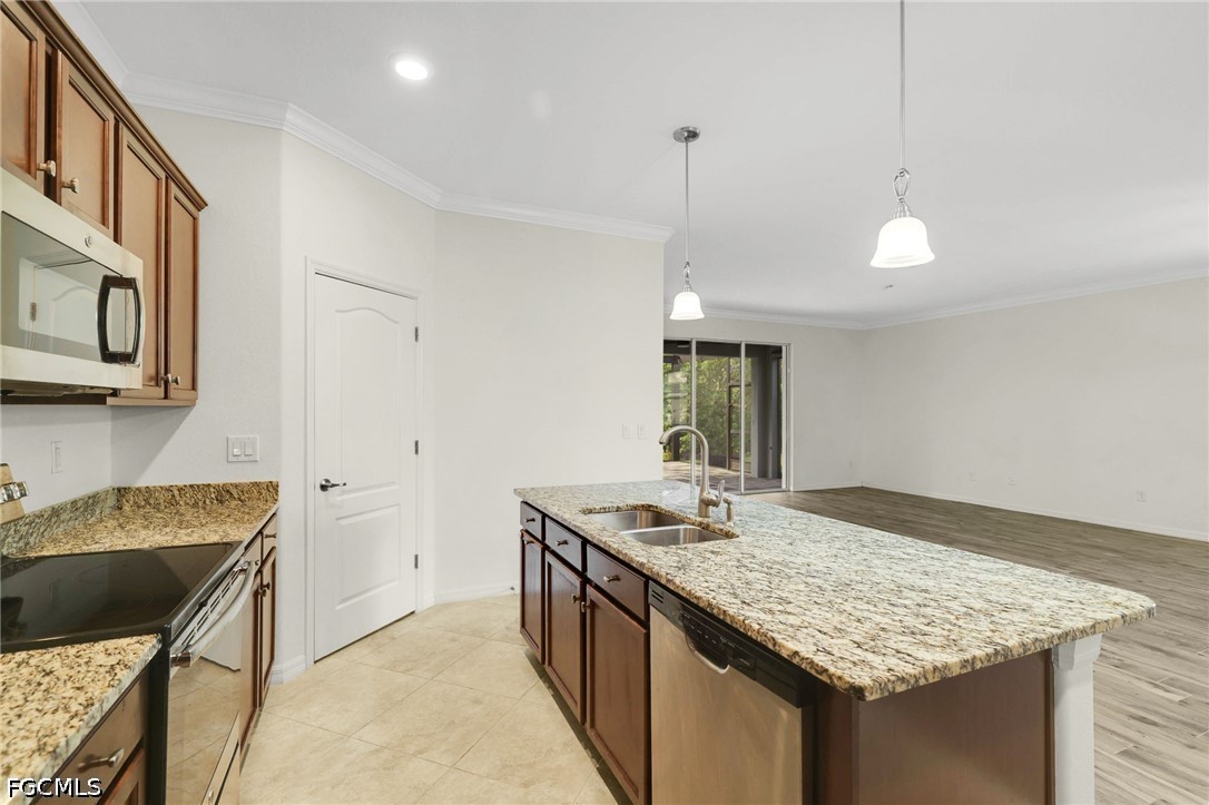 9653 Mirada Boulevard