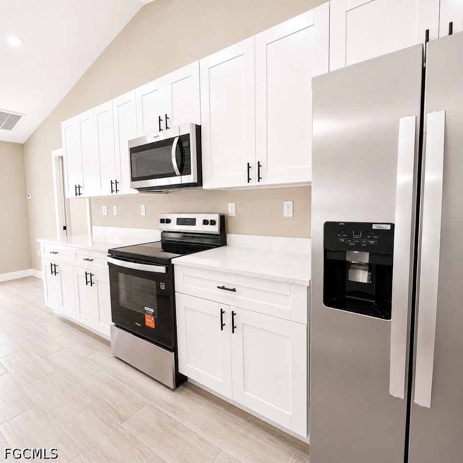 3464 NE 9th Place