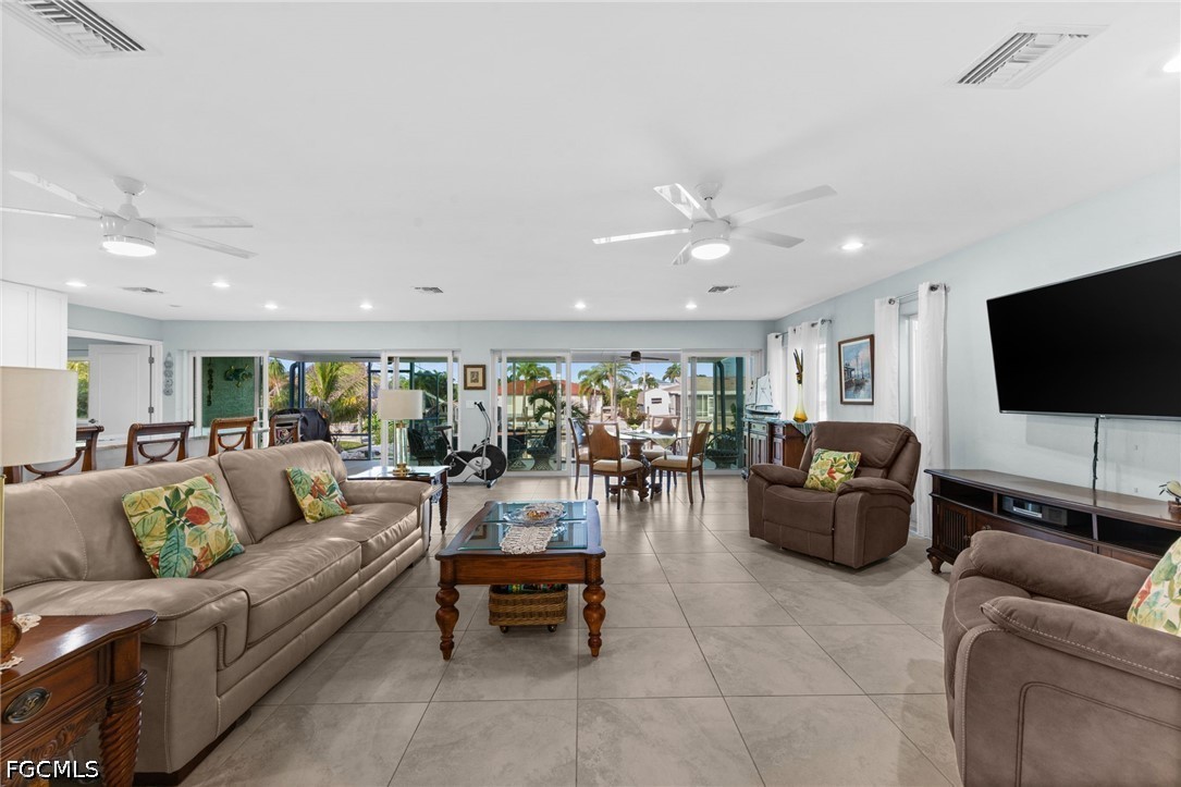 2498  Sapodilla Lane