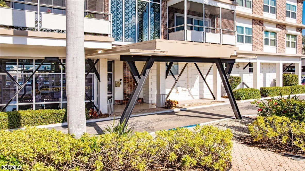 2350 W 1st Street, Apartment 205