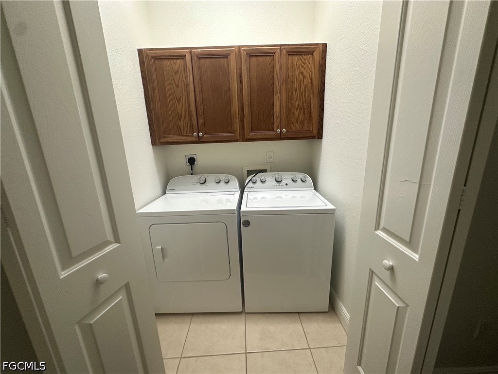 4910 SW 17th Place, Apt 5