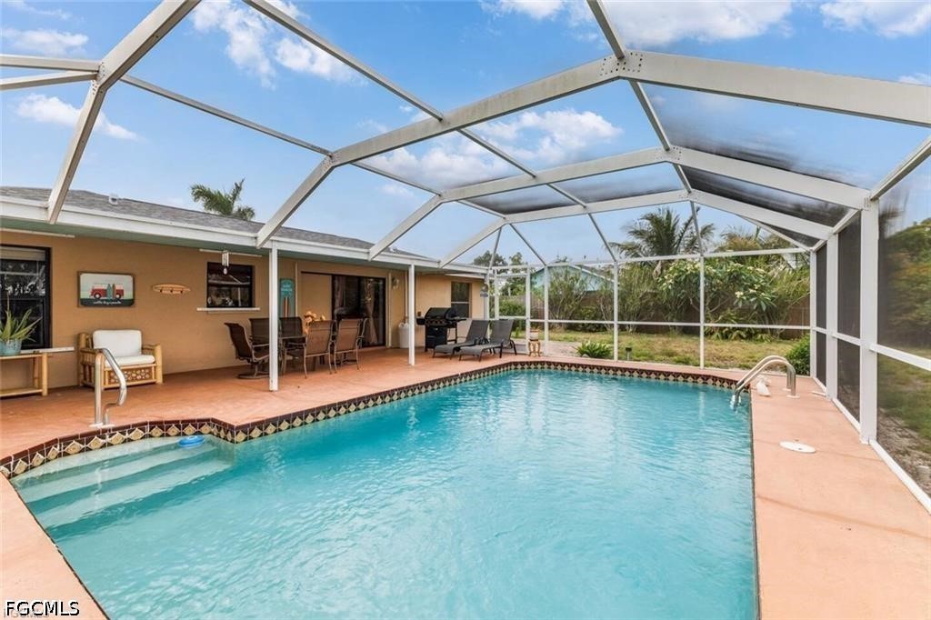4116 SW 9th Place