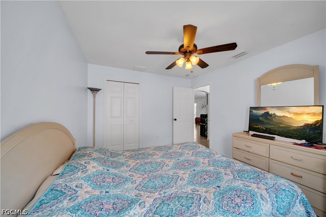 3818 SW 6th Place