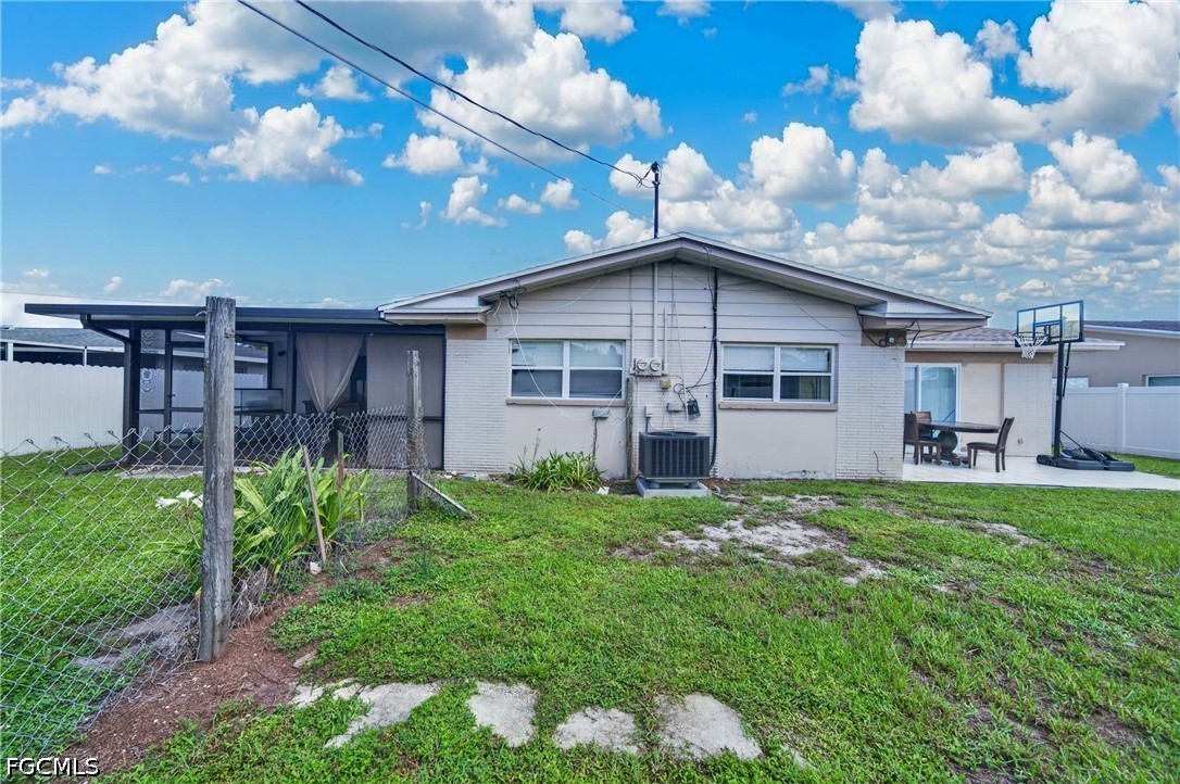 1306 SE 40th Terrace