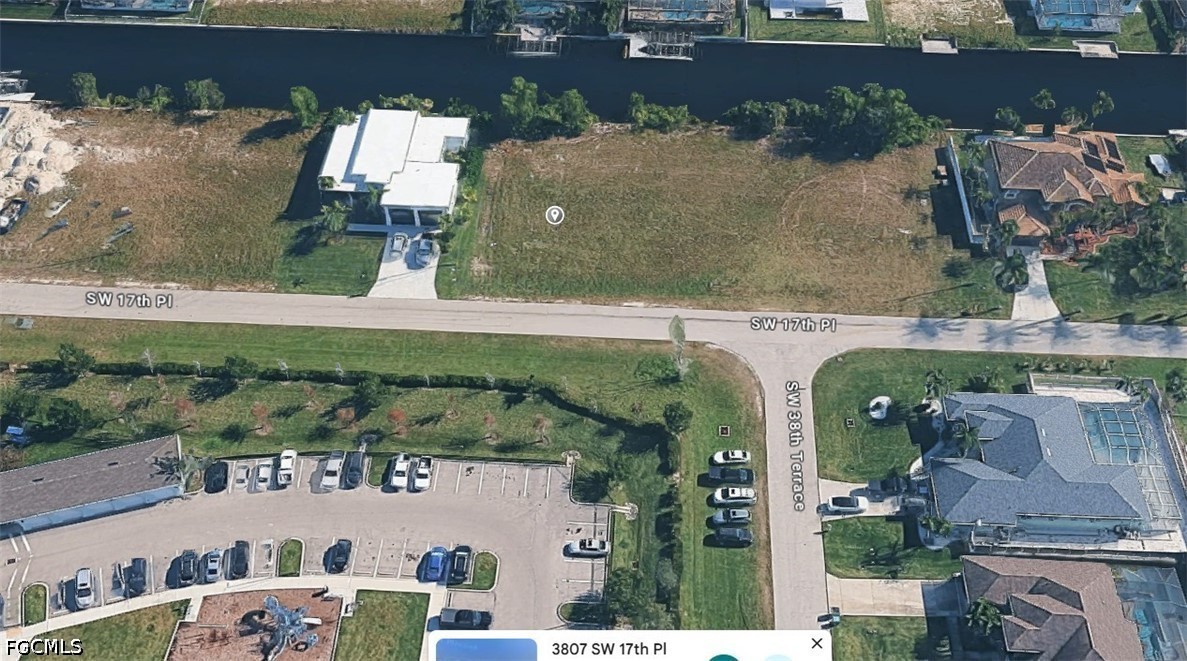 3807 SW 17th Place