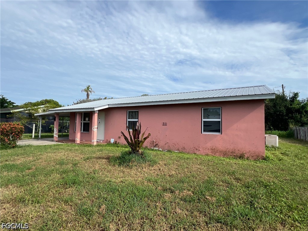 311 W El Paso Avenue