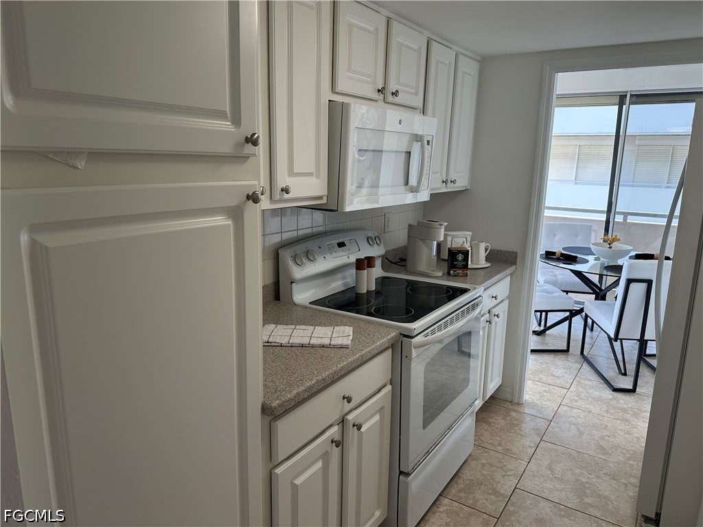 4803  Sunset Court, Apartment 606