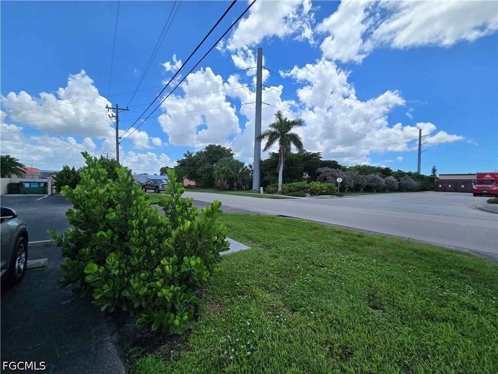1617 SE 26th Street, Apt 202