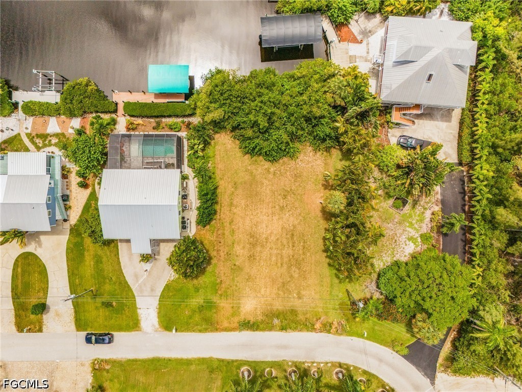 5417 Martin Cove