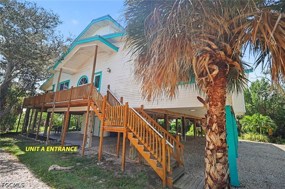 21697/699  Indian Bayou Drive
