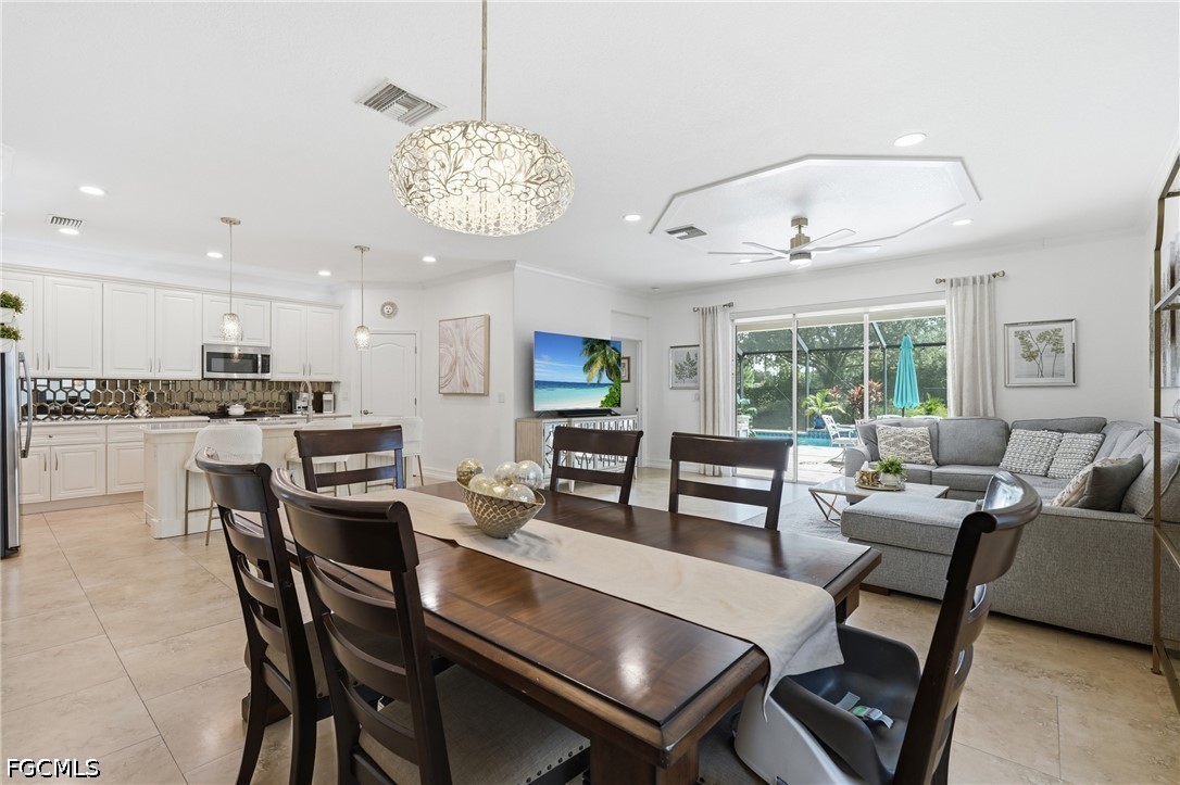 2390 Heydon Circle