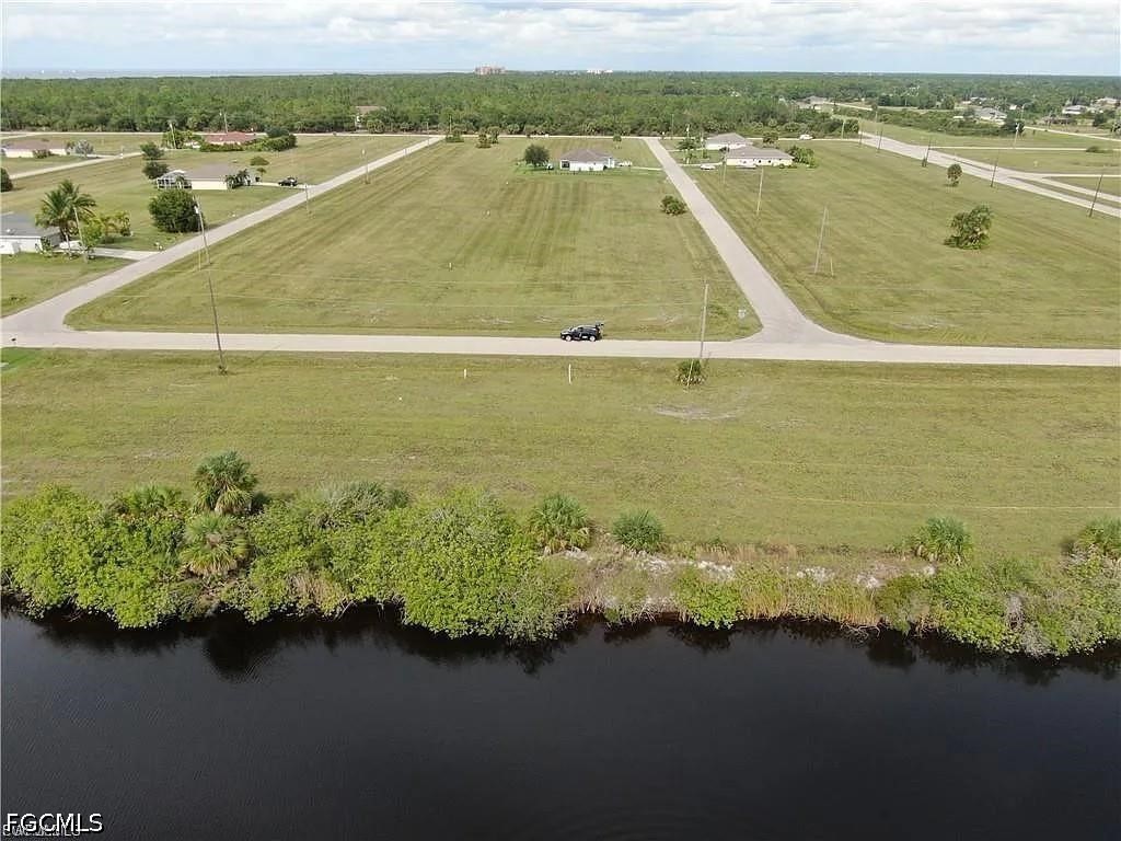 4102 NW 39th Lane