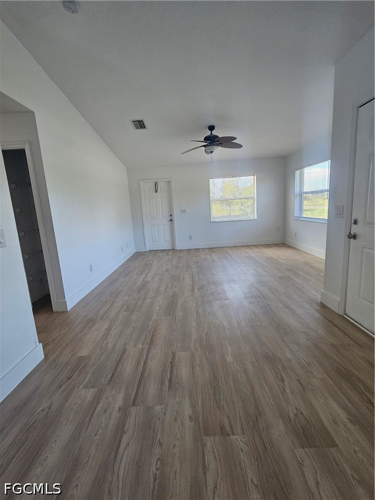 1247  Bacon Avenue, Apt B