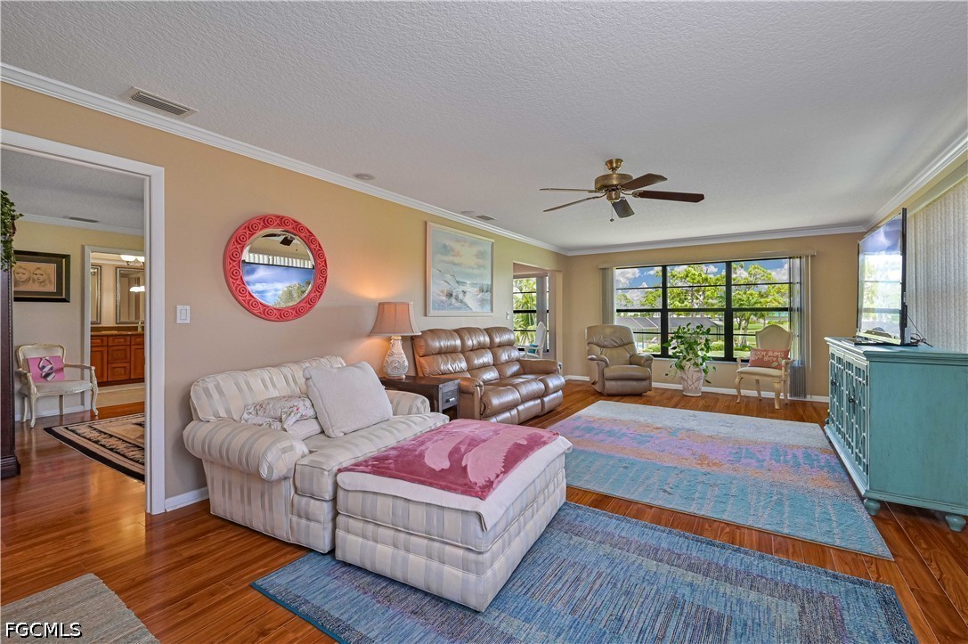 1123 SW Pine Lane, Apt 4