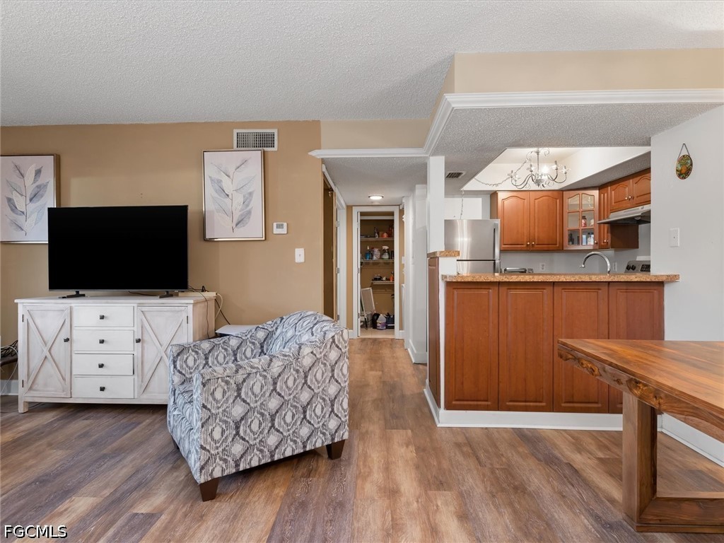 19505 Quesada Avenue, Apt OO-0107