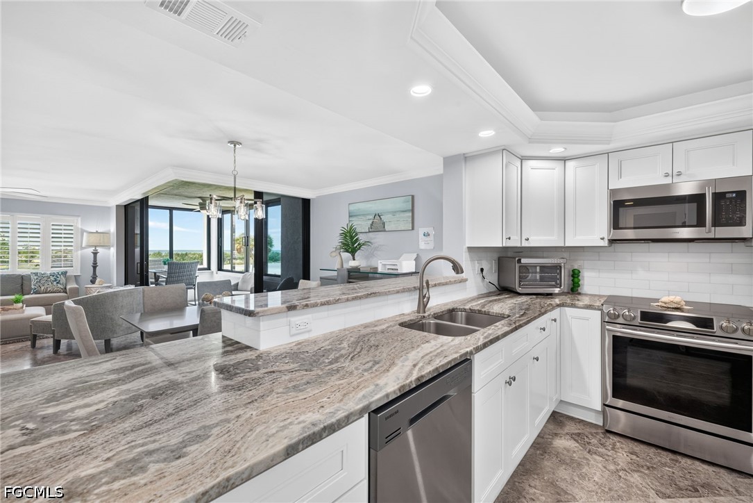 6672  Estero Boulevard, Apt A210