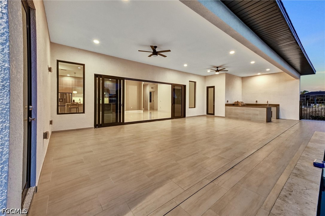 2596 Surfside Boulevard