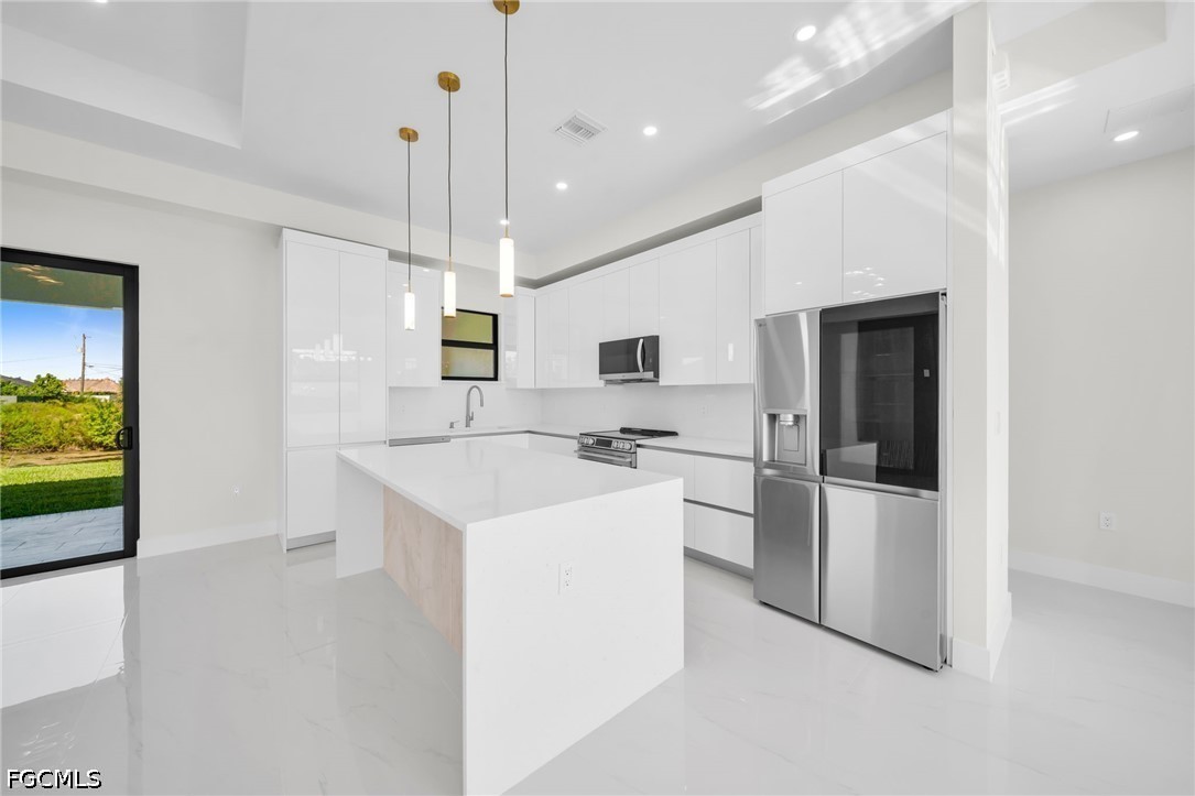 908 NE 11th Avenue
