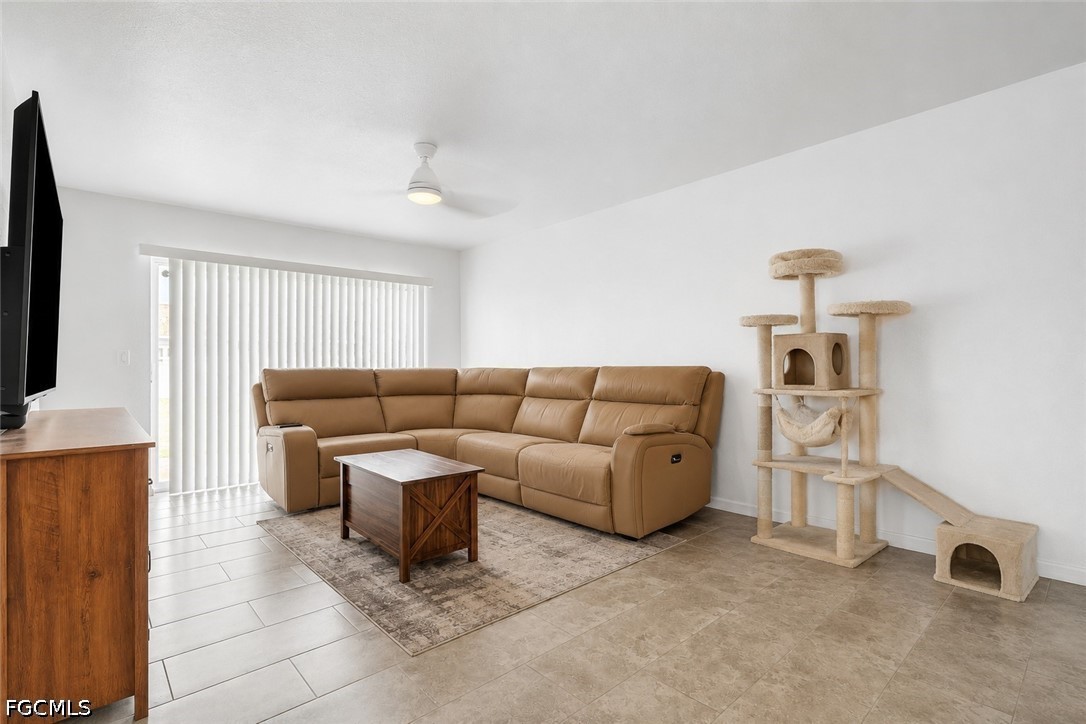 405/407 NE 24th Avenue