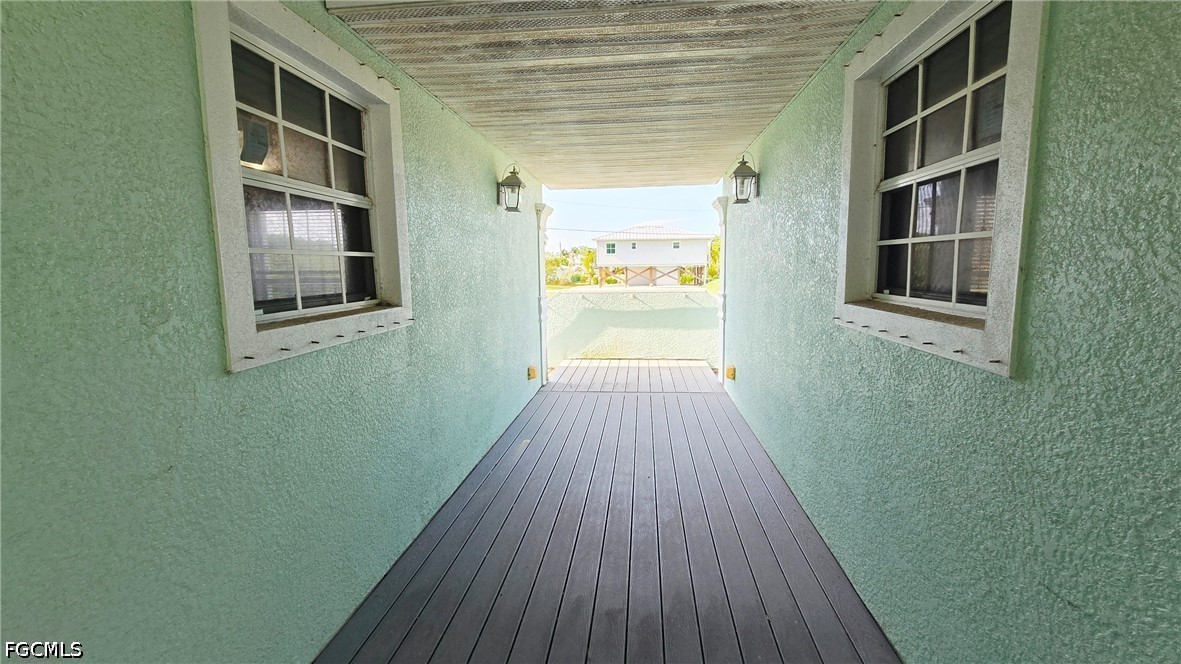 1227 Mangrove Lane