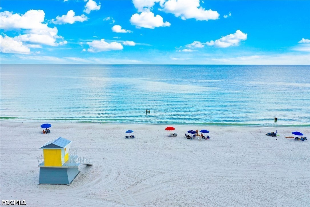 592 Beachwalk Circle, Apt 105