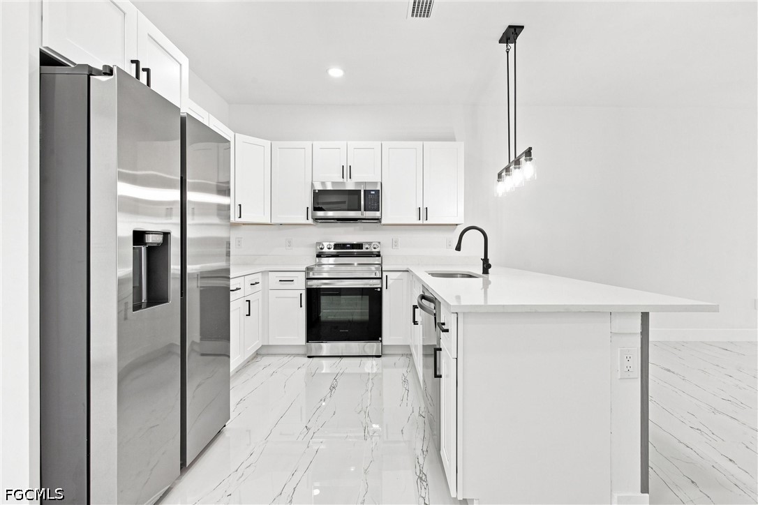 2421/2423  Herb Avenue