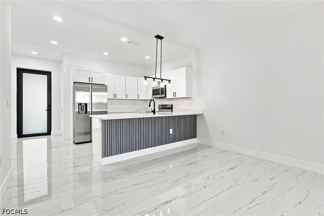 2421/2423  Herb Avenue
