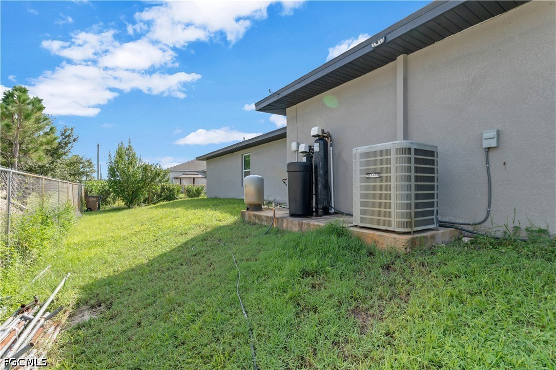 5061/5063  Locke Lane