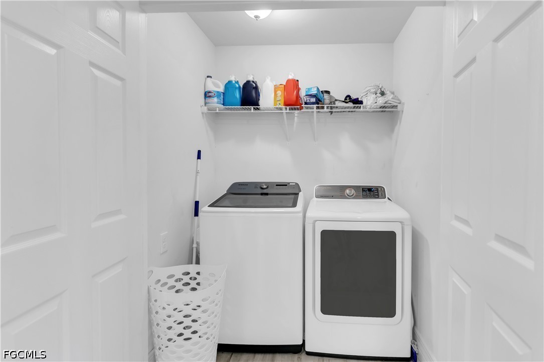 5061/5063  Locke Lane
