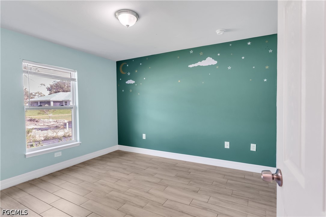 5061/5063  Locke Lane
