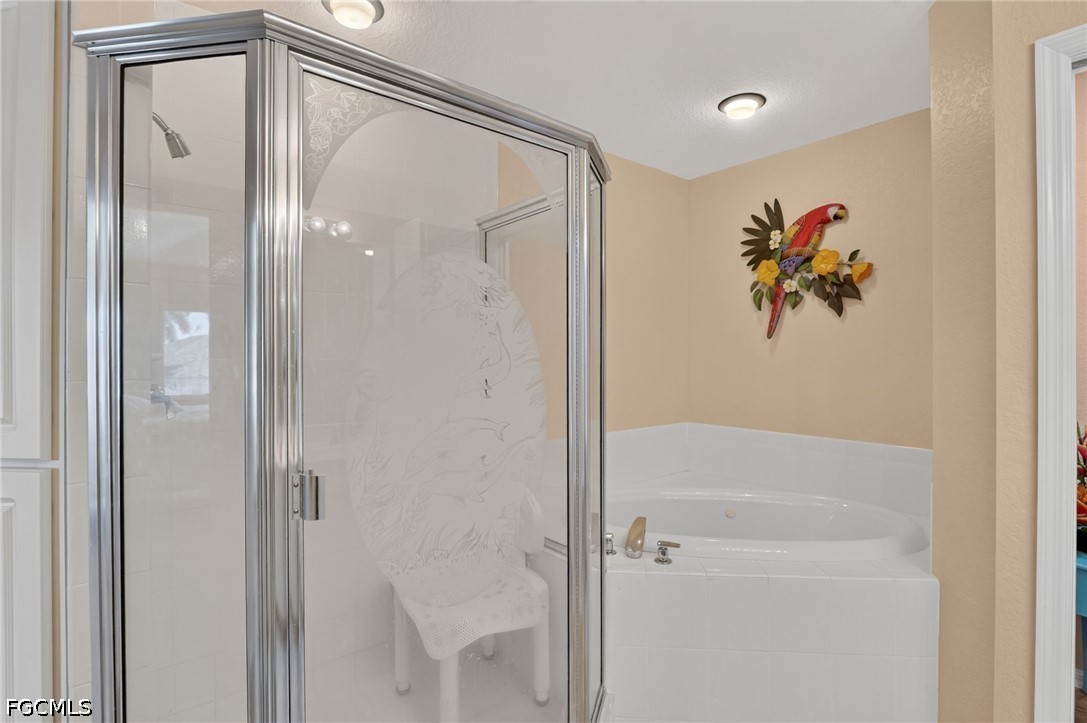 4041 SE 11th Place, Apt 207