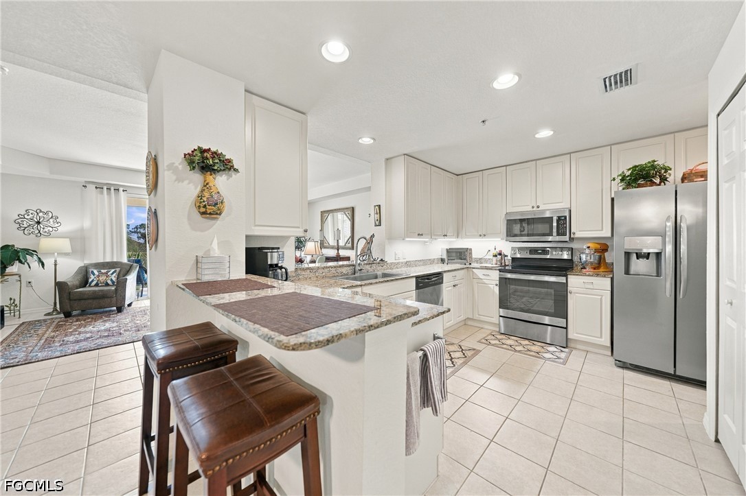 255 W End Drive, Apt 1408