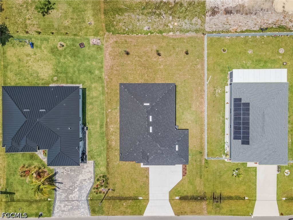 222 NW 3rd Place