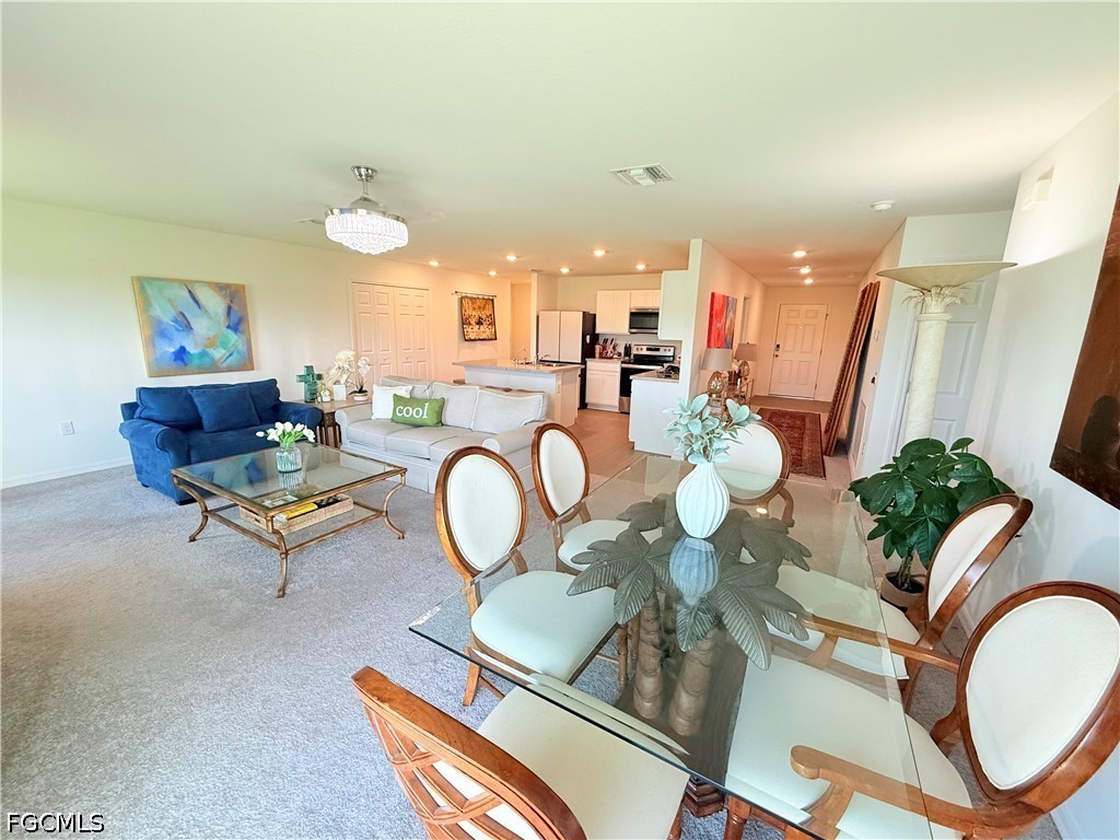 726 NW Douglas Circle