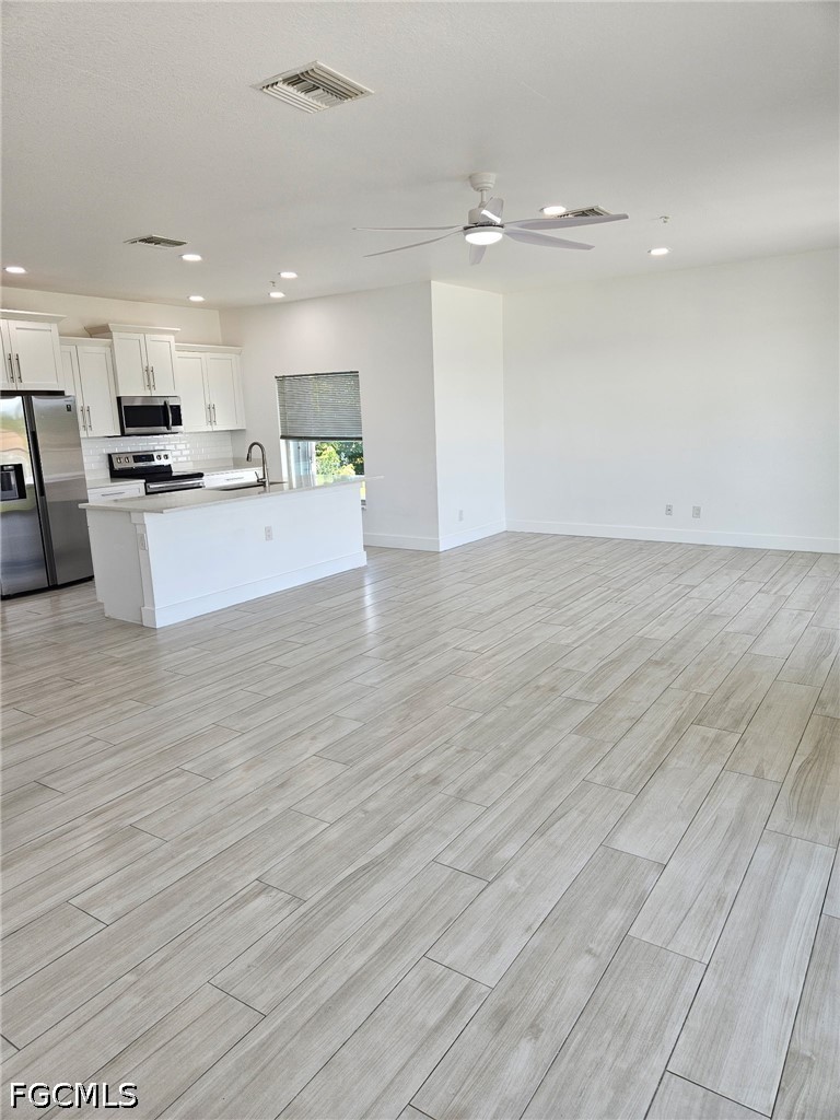 4425 SW Santa Barbara Place, Apt 203