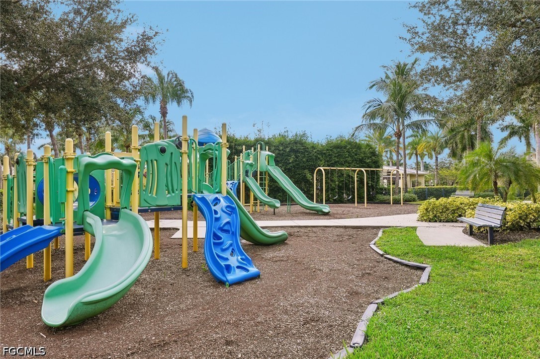 2583 Vine Avenue