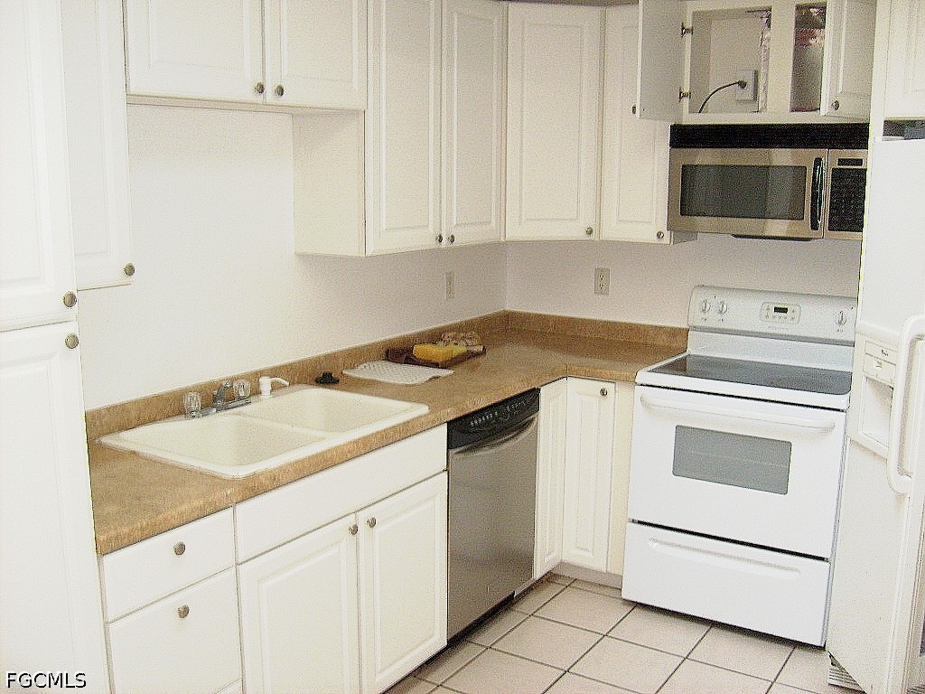 3834 SW 16th Place, Apt 3912