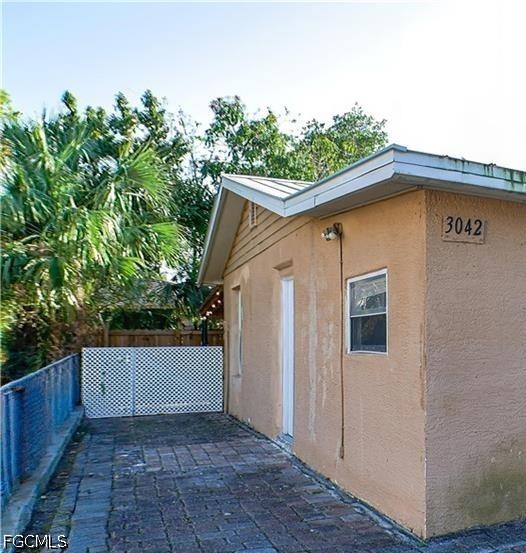 3042  Douglas Avenue