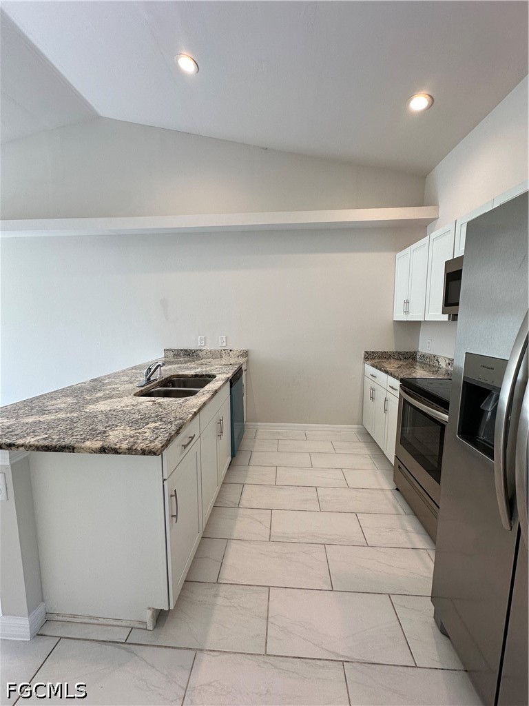 4410-4412  skyline Boulevard