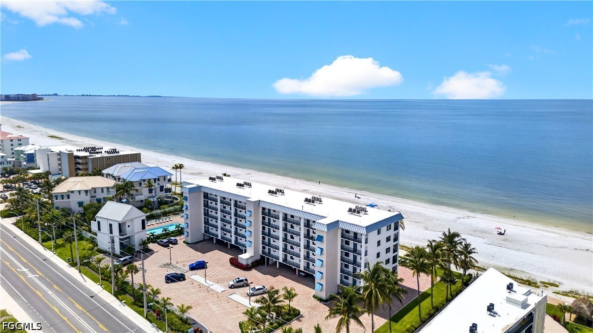 4770  Estero Boulevard, Apt 310
