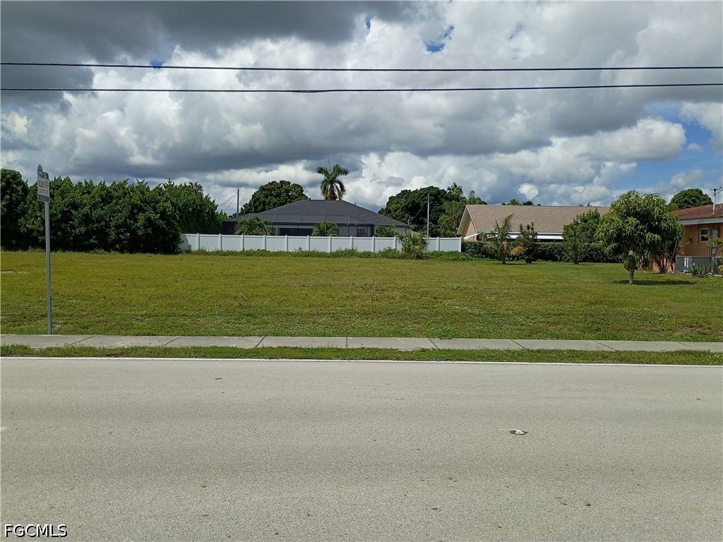 3648  Country Club Boulevard