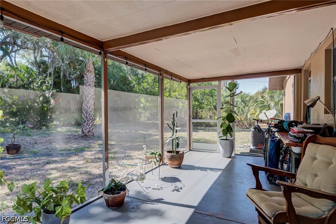 2215  Marilyn Lane