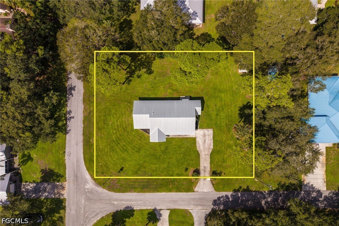 1212  Woods Drive